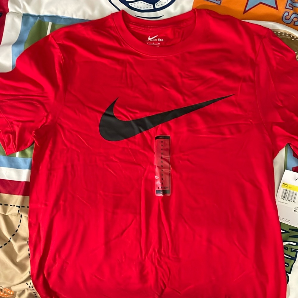 Nike red tee